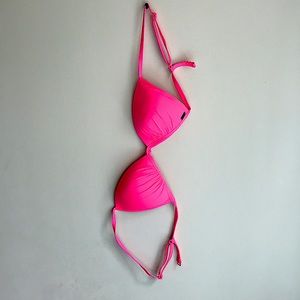 BIKINI VILLAGE bright pink bathing suit top